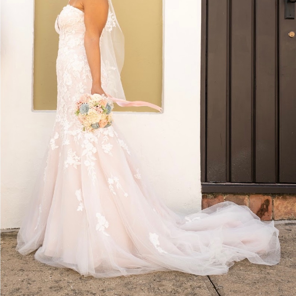 Oleg Cassini CWG 912 Sweetheart Mermaid Wedding Dress Ivory over Blush, Size 4
